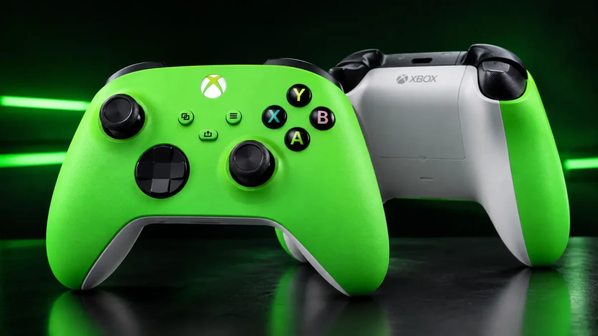 Controle Xbox Velocity Green: Análise Completa e Vale a Pena? 1 Controle Xbox sem fio na cor Velocity Green posicionado sobre superficie escura com iluminacao de estudio
